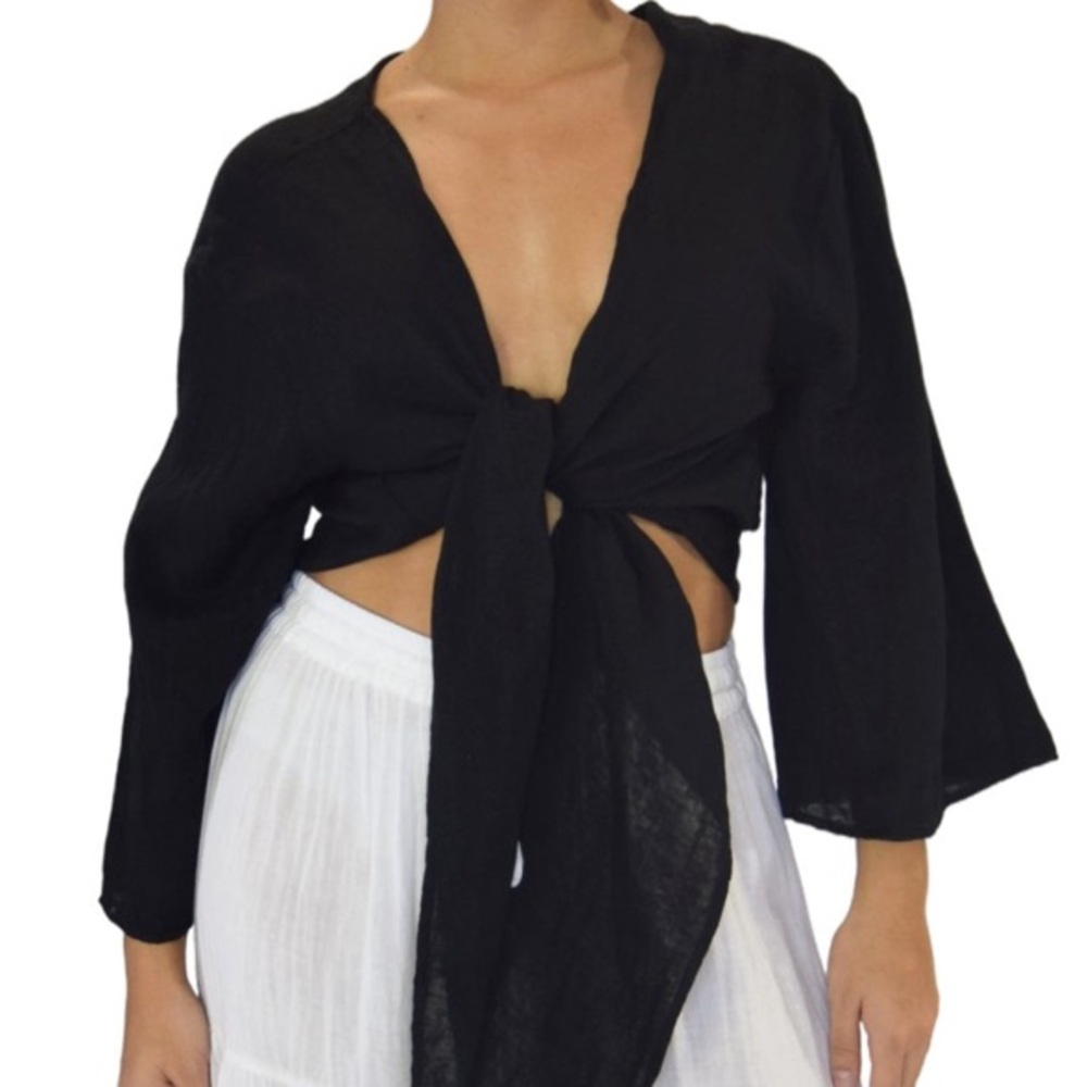 Front-tie black top